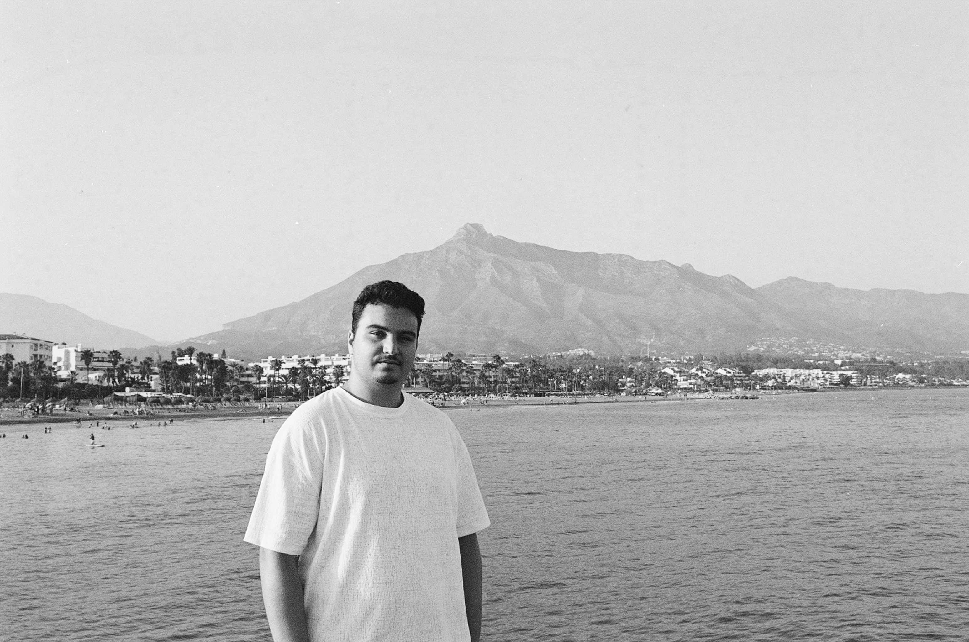 B&W Esquisse